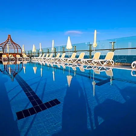 Maritim Amelia 5*