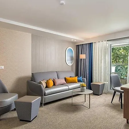 Maritim Amelia 5*